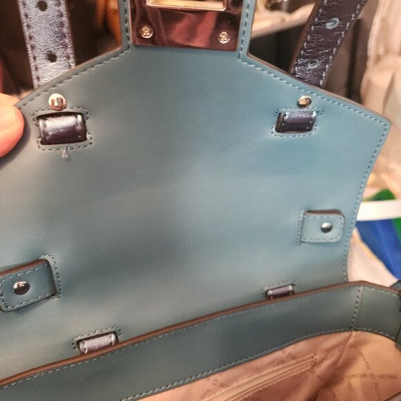 NWOT  Michael Kors Manhattan Metallic Satchel/Crossbody purse  Medium - Picture 6 of 15